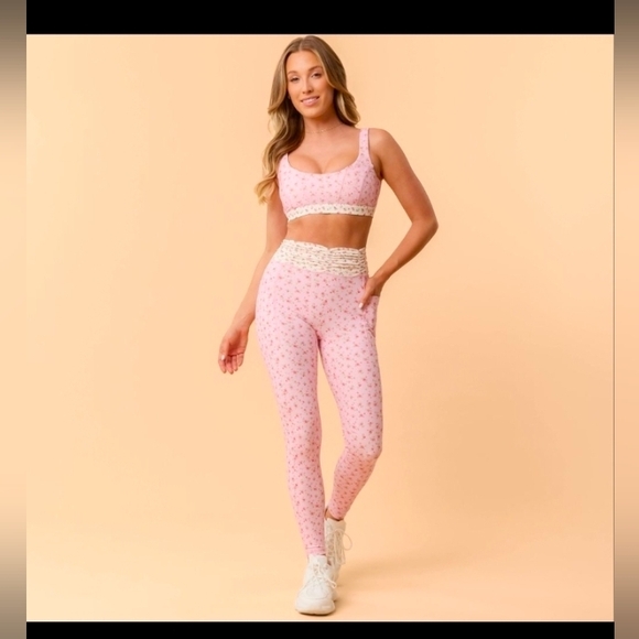 Blogilates Women's Ruched Waist Leggings, Pink Floral - Picture 3 of 9